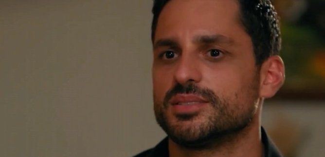 Турецкий сериал Большой роман из-за Маленькой лжи 20 серия