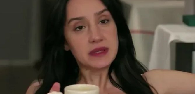 Турецкий сериал Большой роман из-за Маленькой лжи 34 серия