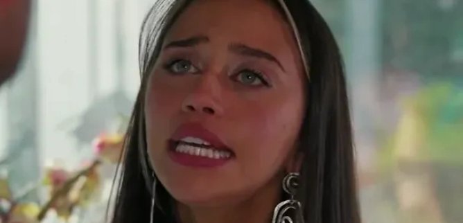 Турецкий сериал Большой роман из-за Маленькой лжи 52 серия