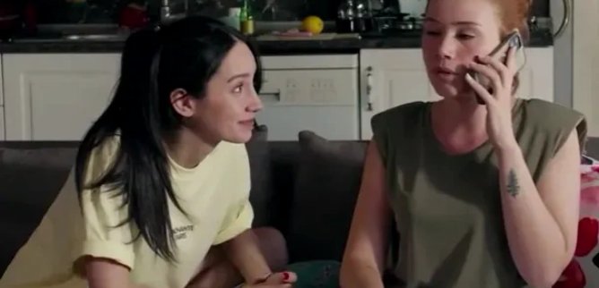 Турецкий сериал Большой роман из-за Маленькой лжи 55 серия