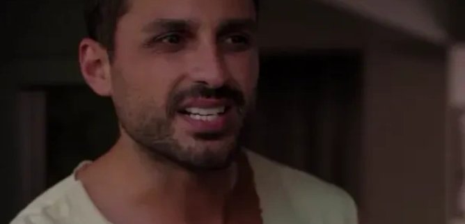 Турецкий сериал Большой роман из-за Маленькой лжи 62 серия