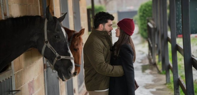 Турецкий сериал Клюквенный щербет 121 серия