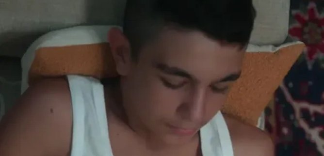 Турецкий сериал Дворовый парень 29 серия