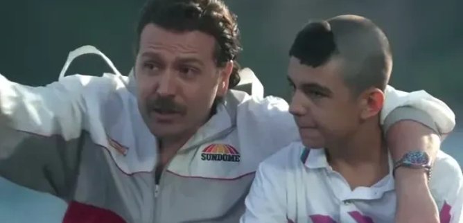 Турецкий сериал Дворовый парень 31 серия