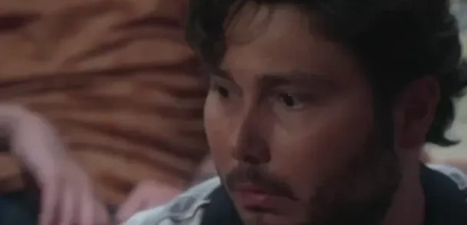 Турецкий сериал Дворовый парень 53 серия