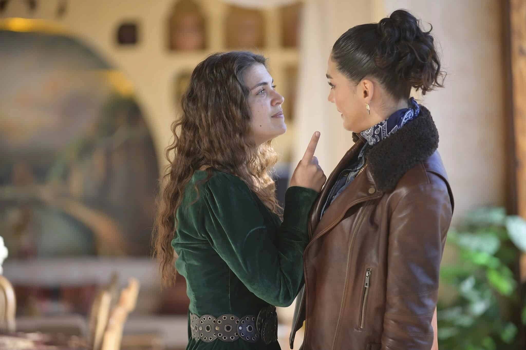 кадр из сериала "Преемник: Зов предков"