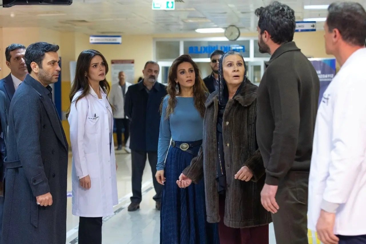 Момент из сериала