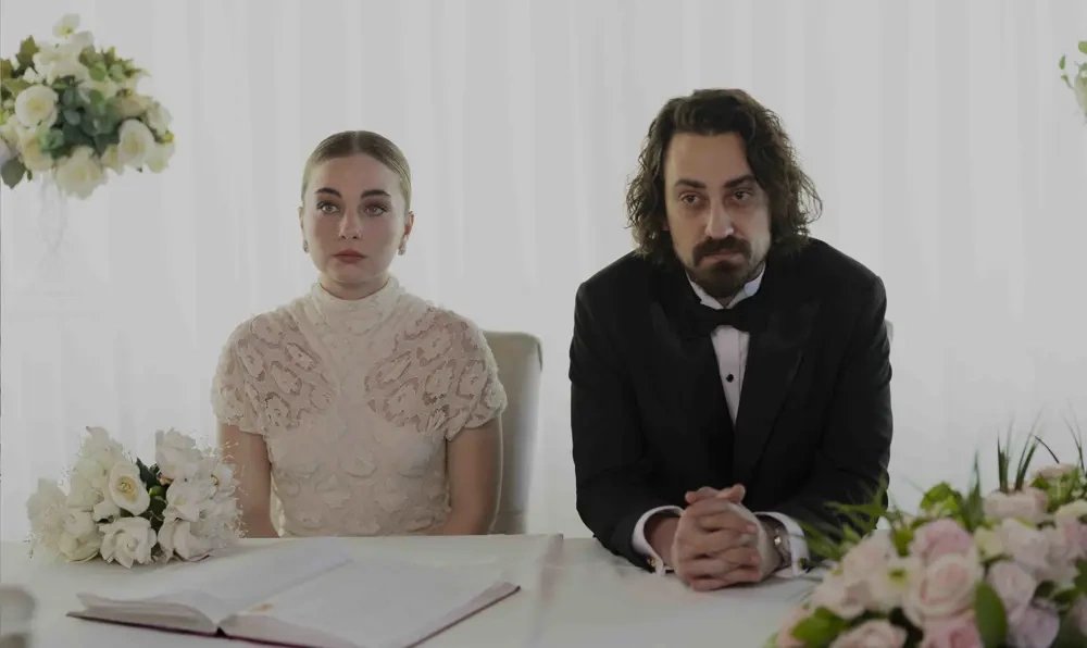 кадр из сериала "Беззащитные"