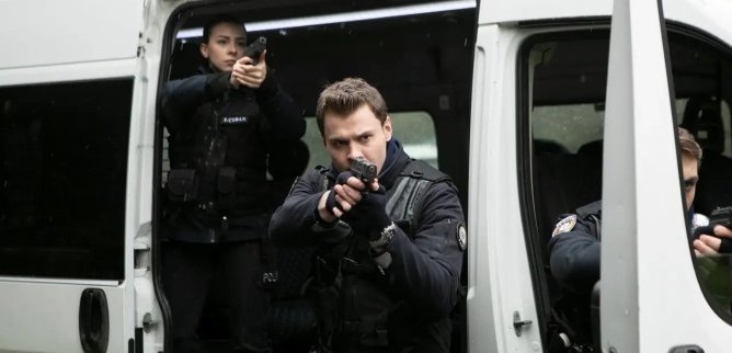 Турецкий сериал Опасные улицы 740 серия
