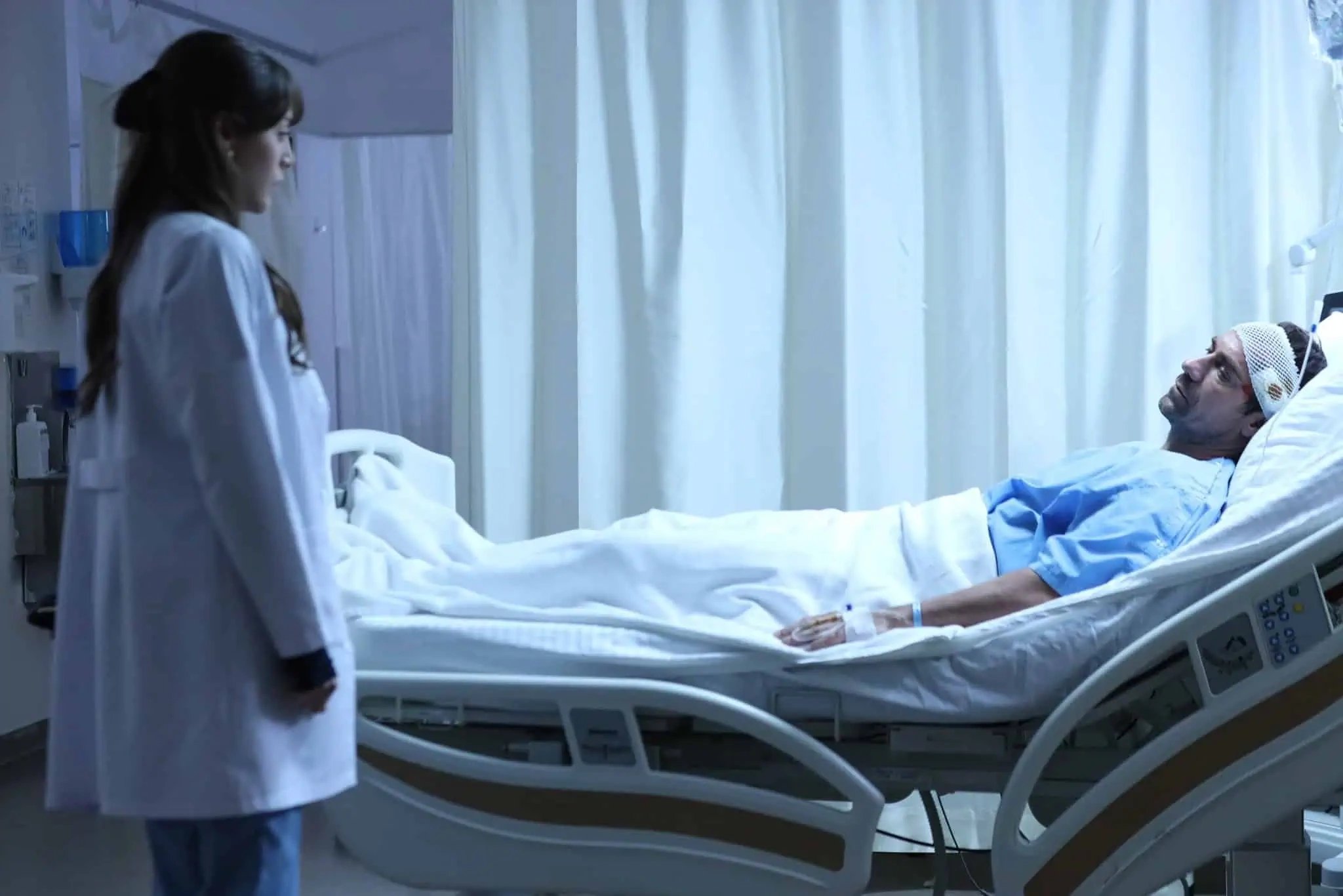 кадр из сериала "Доктор в другой жизни"