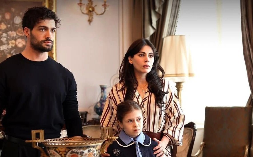 кадр из сериала "Семья — это испытание"