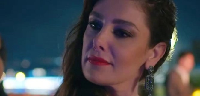 Турецкий сериал Нам не следовало встречаться 17 серия