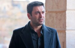 Турецкий сериал Далекий город 53 серия