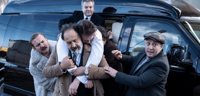 Турецкий сериал Восьмая семья 7 серия