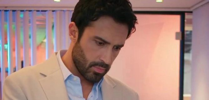 Турецкий сериал Нам не следовало встречаться 28 серия