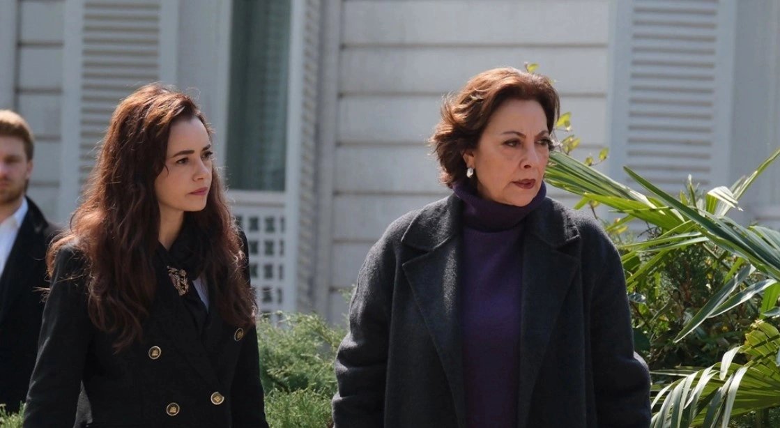 кадр из сериала "Ревность"