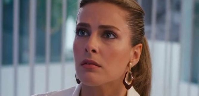Турецкий сериал Нам не следовало встречаться 38 серия