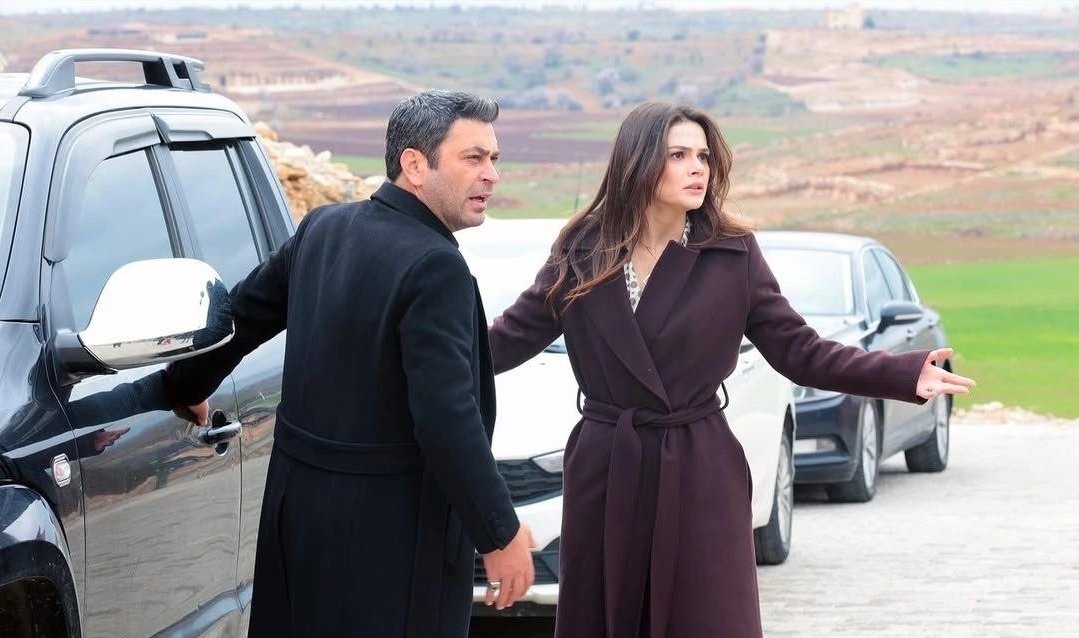 кадр из сериала "Далекий город"