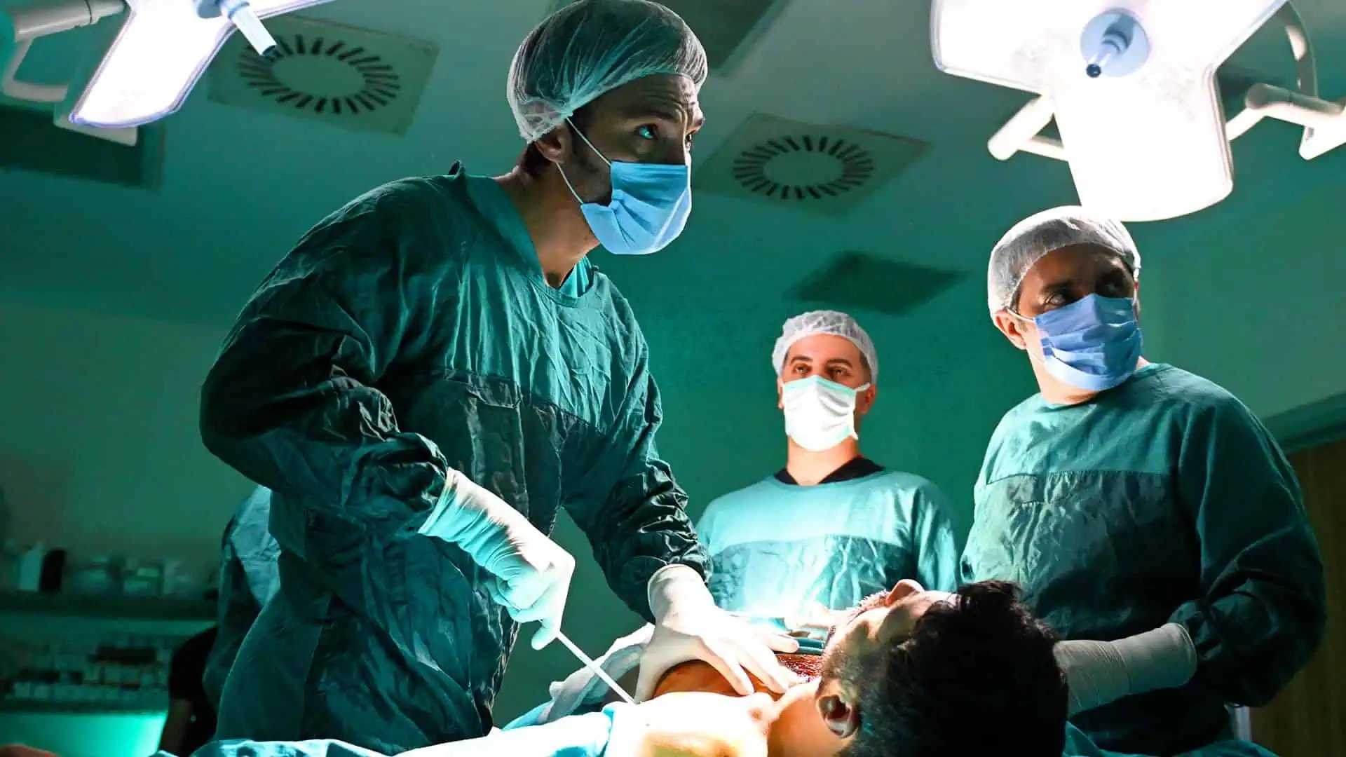 кадр из сериала "Преемник: Зов предков"