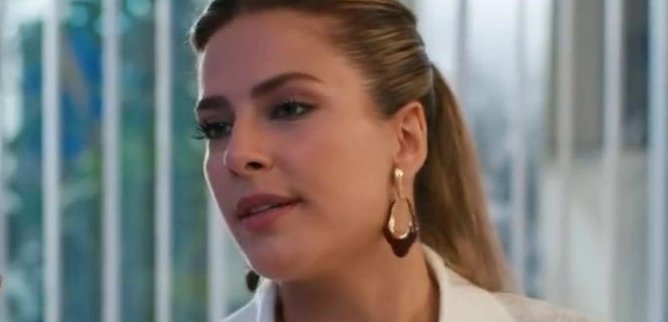 Турецкий сериал Нам не следовало встречаться 50 серия