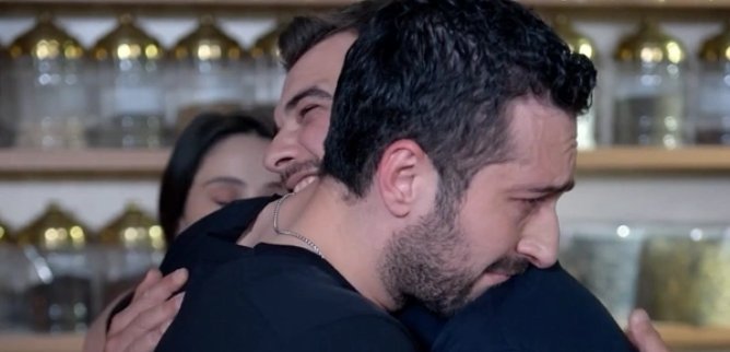 Турецкий сериал Меня видно? 61 серия