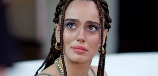Турецкий сериал Меня видно? 26 серия