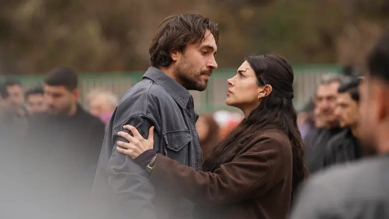 кадр из сериала «Это море переполнится»