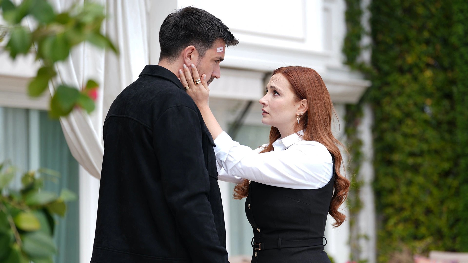 кадр из сериала «Дурнушка»