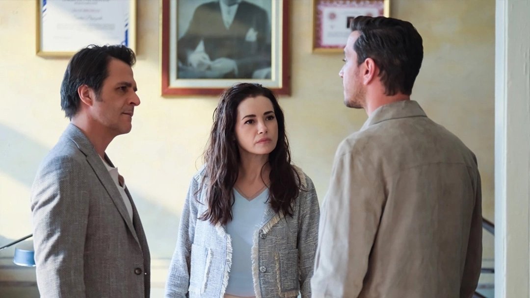 кадр из сериала "Ревность"