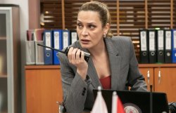 Турецкий сериал Опасные улицы 750 серия