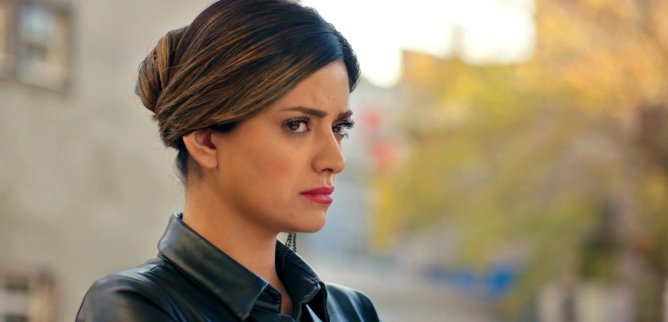 Турецкий сериал По имени Весна 15 серия