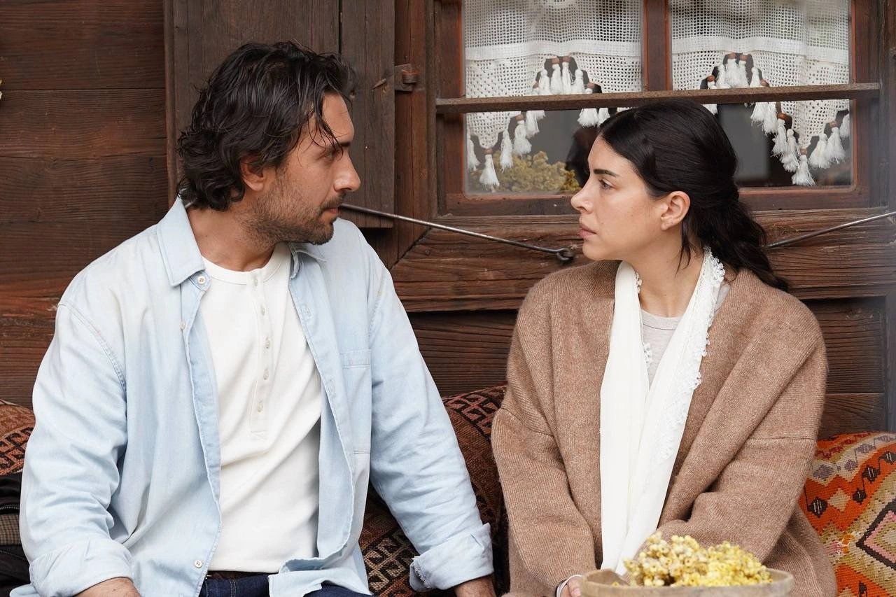 кадр из сериала «Это море переполнится»