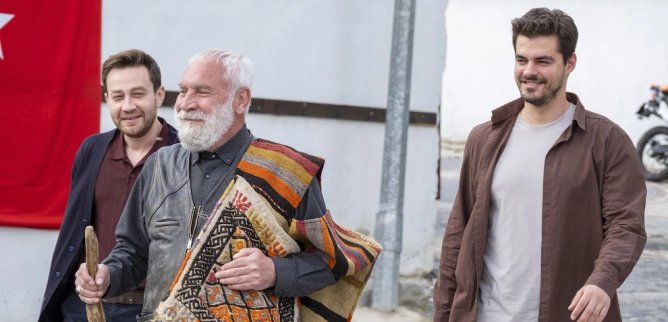 Турецкий сериал Гора сердца 220 серия