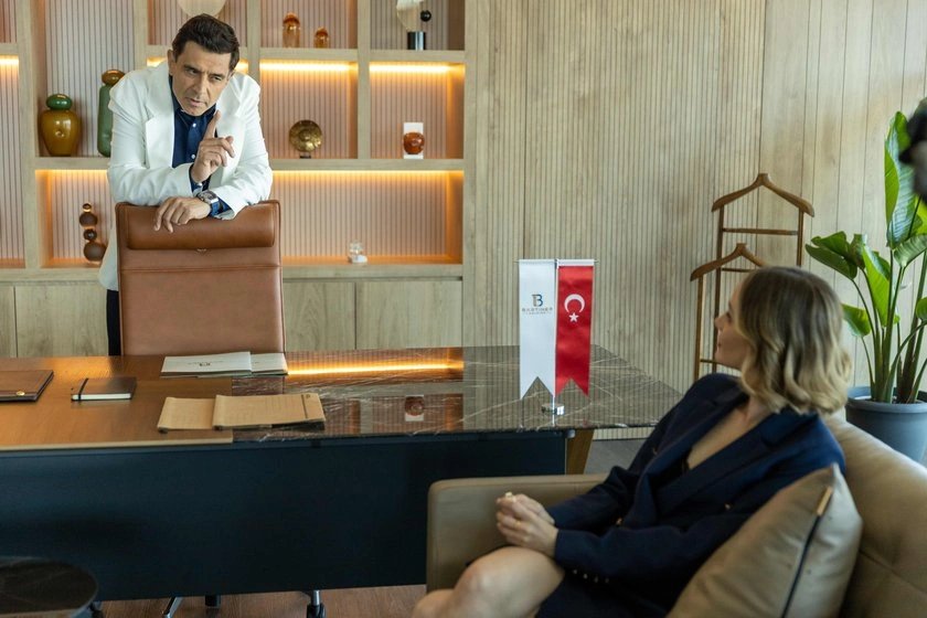 кадр из сериала