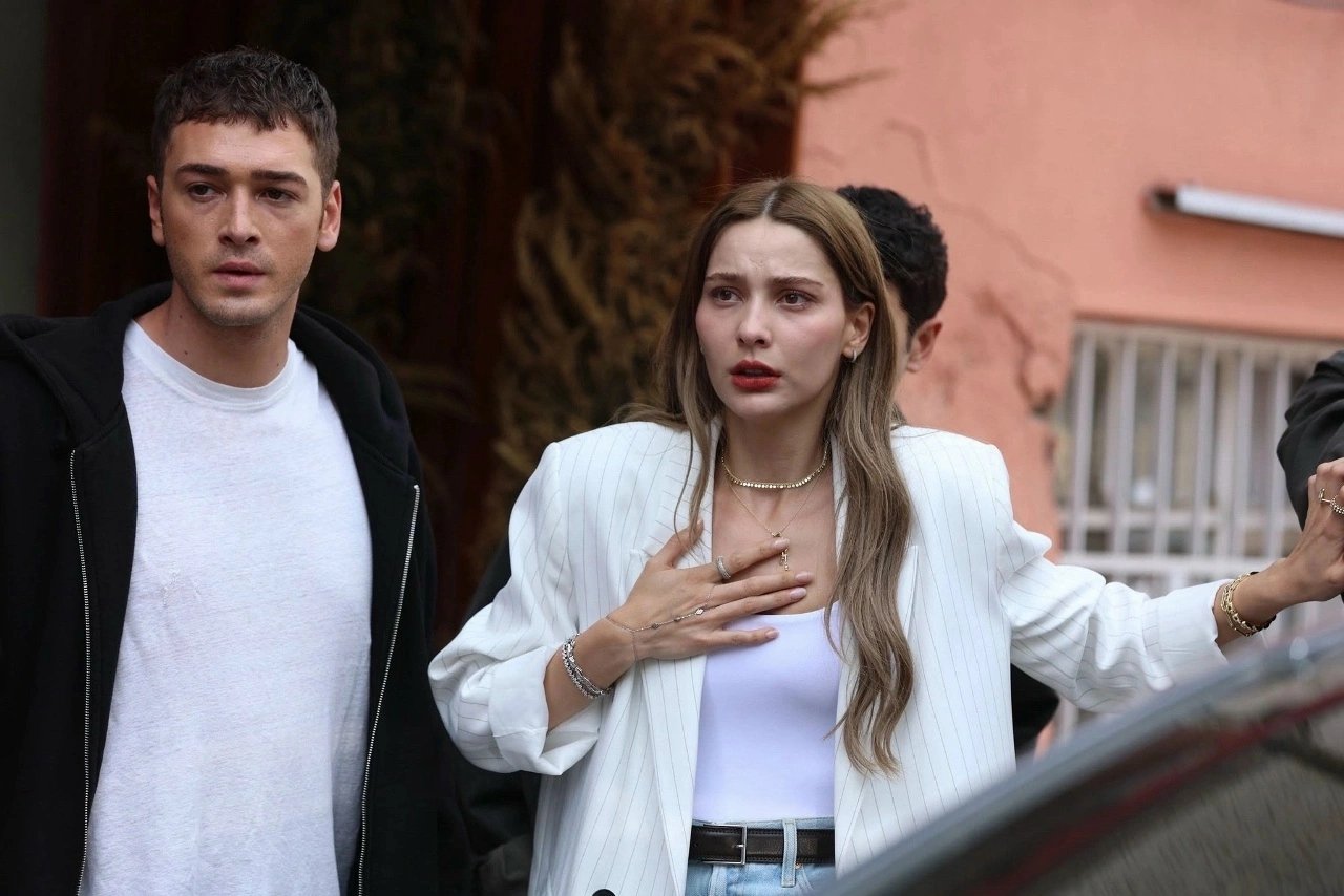кадр из сериала "Это всего лишь Стамбул"