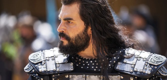 Турецкий сериал Любовь и трон 1 серия
