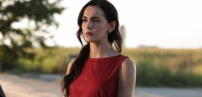 Турецкий сериал Коралловый дворец 1 серия
