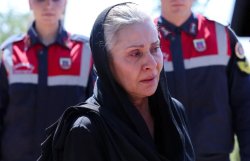 Турецкий сериал Далекий город 64 серия