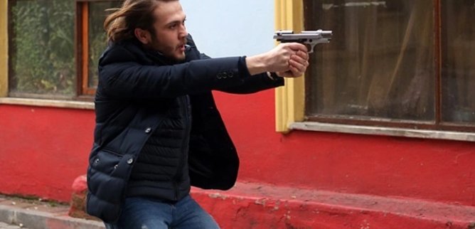 Турецкий сериал Внутри 19 серия