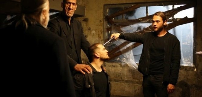 Турецкий сериал Внутри 34 серия