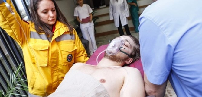 Турецкий сериал Вдребезги 45 серия