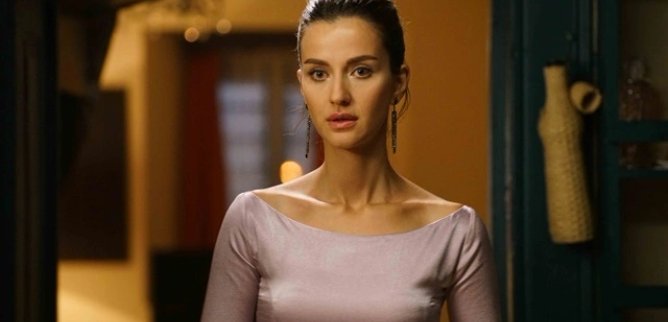 Турецкий сериал Истерзанная /  Ты расскажи, Карадениз 30 серия