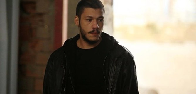 Турецкий сериал Чукур 43 серия