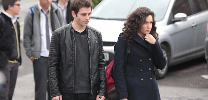 Турецкий сериал В ожидании солнца 37 серия