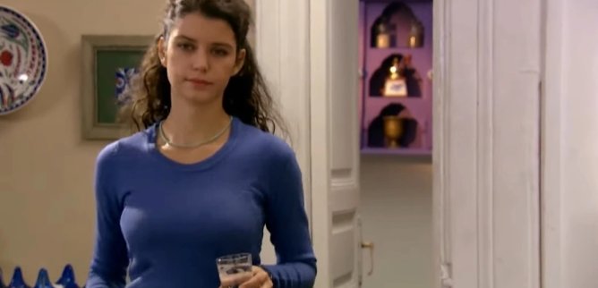 Турецкий сериал В чем вина Фатмагюль? 50 серия