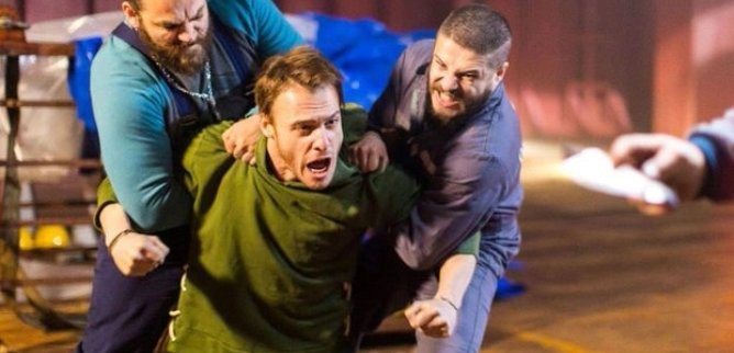 Турецкий сериал Этот город последует за тобой 1 серия