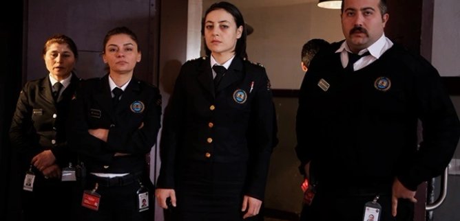 Турецкий сериал Дворик 30 серия