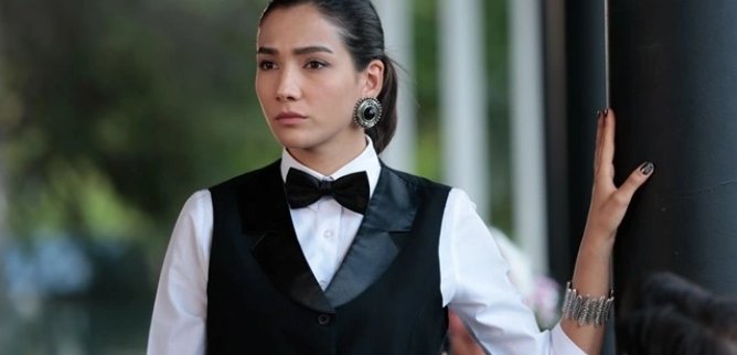 Турецкий сериал Повсюду ты / Везде ты 4 серия