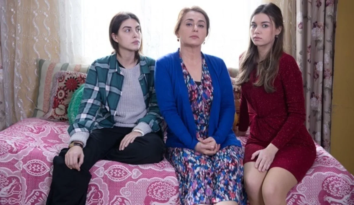 Госпожа фазилет и дочери 25. Госпожа фазилет и ее дочери. Афра сарачоглу госпожа фазилет. Госпожа фазилет и дочери 25. Госпожа фазилет и дочери 25.