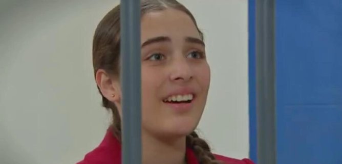 Турецкий сериал Маленькая невеста 72 серия